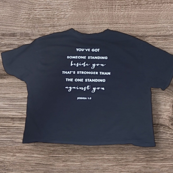 WOMEN'S QUEEN BEES CHRISTIAN CROP TOP SHIRT - Picture 3 of 6